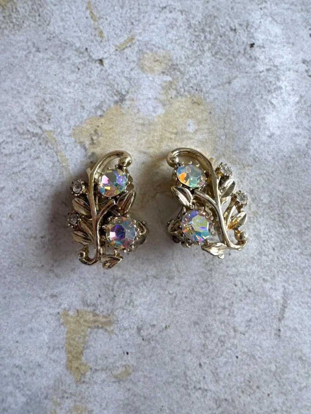 Vintage Coro Gold Tone Clip On Earrings
